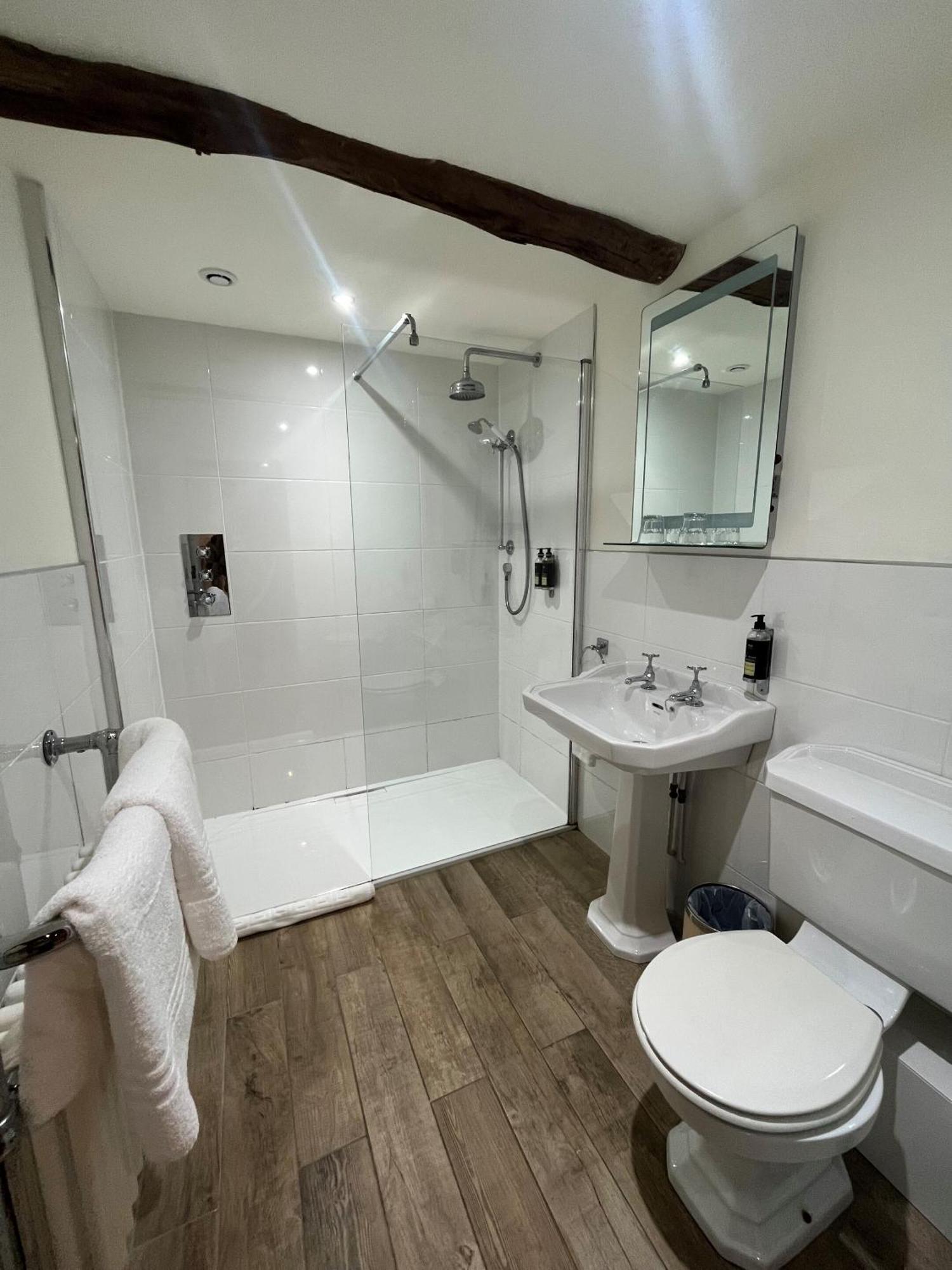 White Hart Ufford- Stamford Hotel Ufford  Room photo